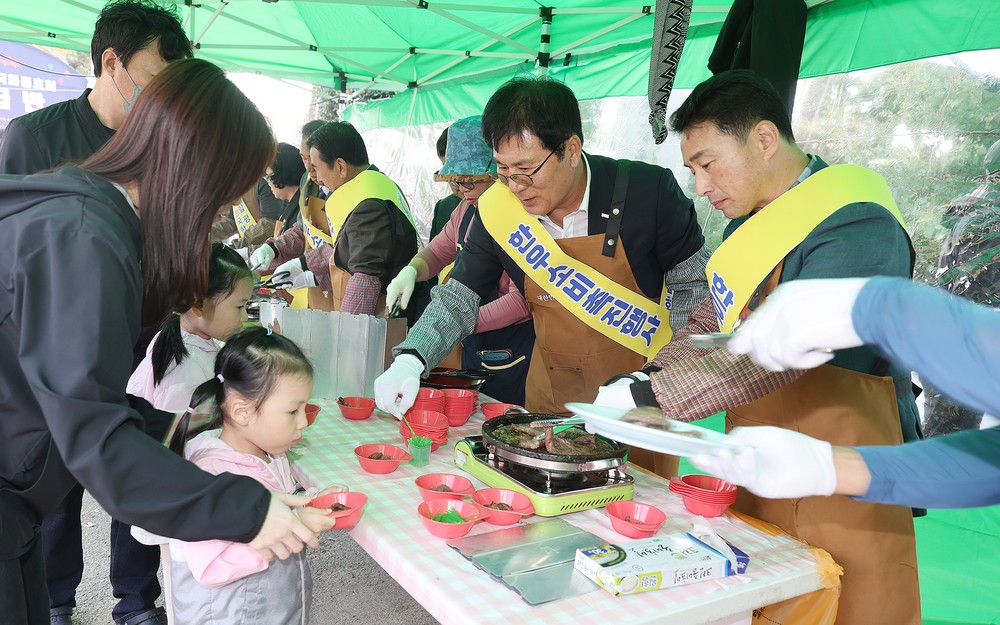 함평군, ‘한우·한돈 시식회’ 성황… 관광객 호평 잇따라