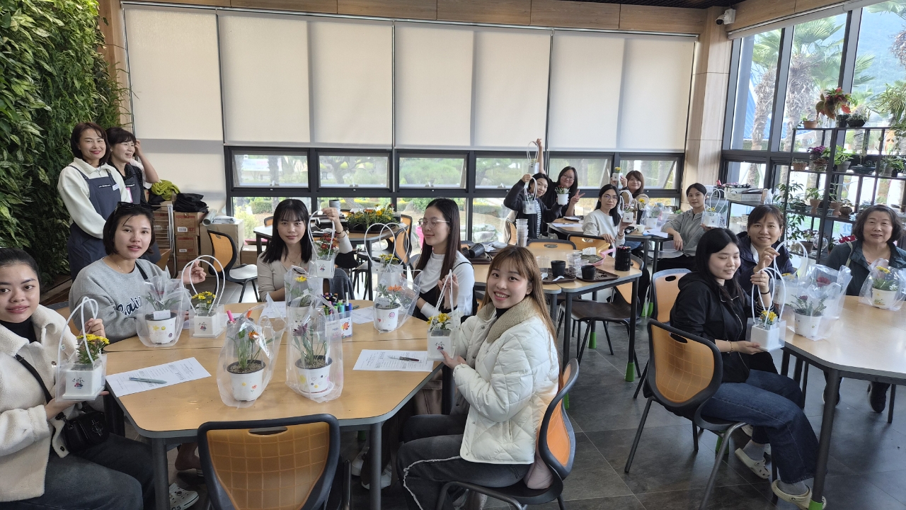 제19회 거제섬꽃축제 글로벌 관람객 체험 프로그램 성황리에 종료