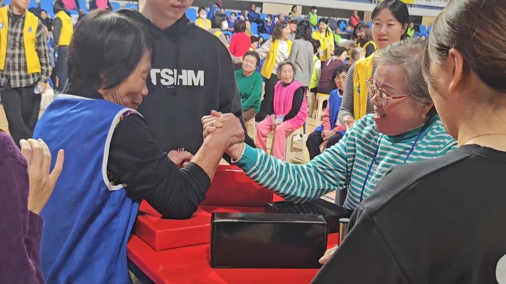 예산군, 2025년 어르신 건강왕 선발 및 건강마을 성과대회 성료