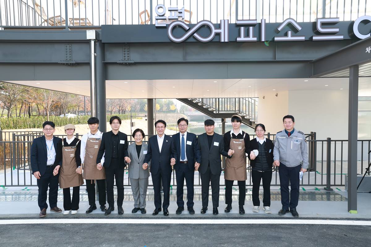 김민석 국무총리, 자립준비청년 카페 ‘은평에피소드' 개소 준비 현장 점검