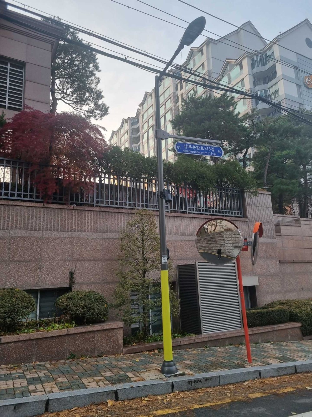 서초구, 밤길 걱정 뚝! AI·IoT 기반 '스마트보안등'으로 안전 밝힌다