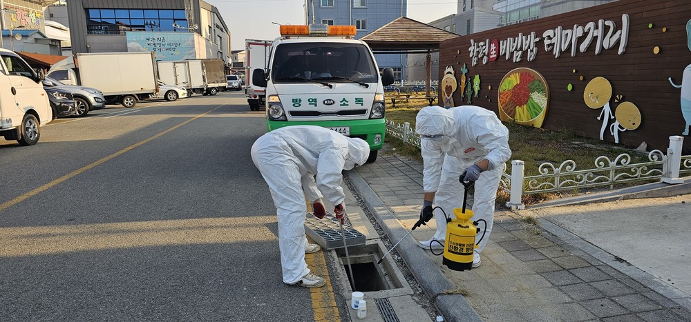 함평군, 겨울철 유충구제 총력...감염병 사전 차단 앞장