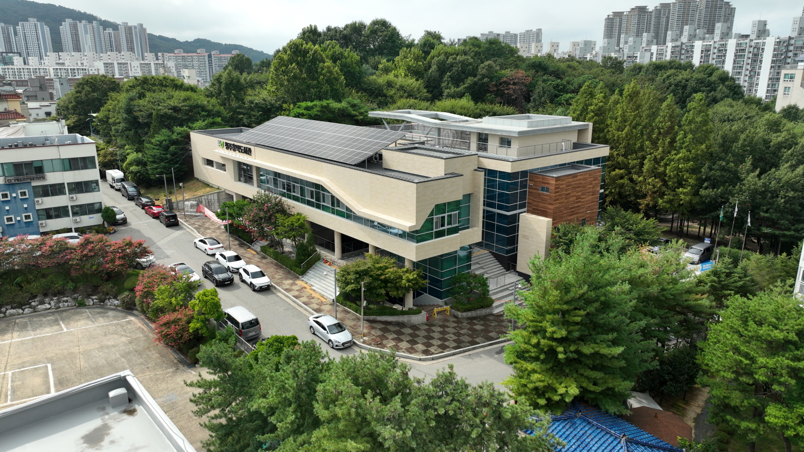 청주흥덕도서관, 시민 중심 복합문화공간으로 거듭나
