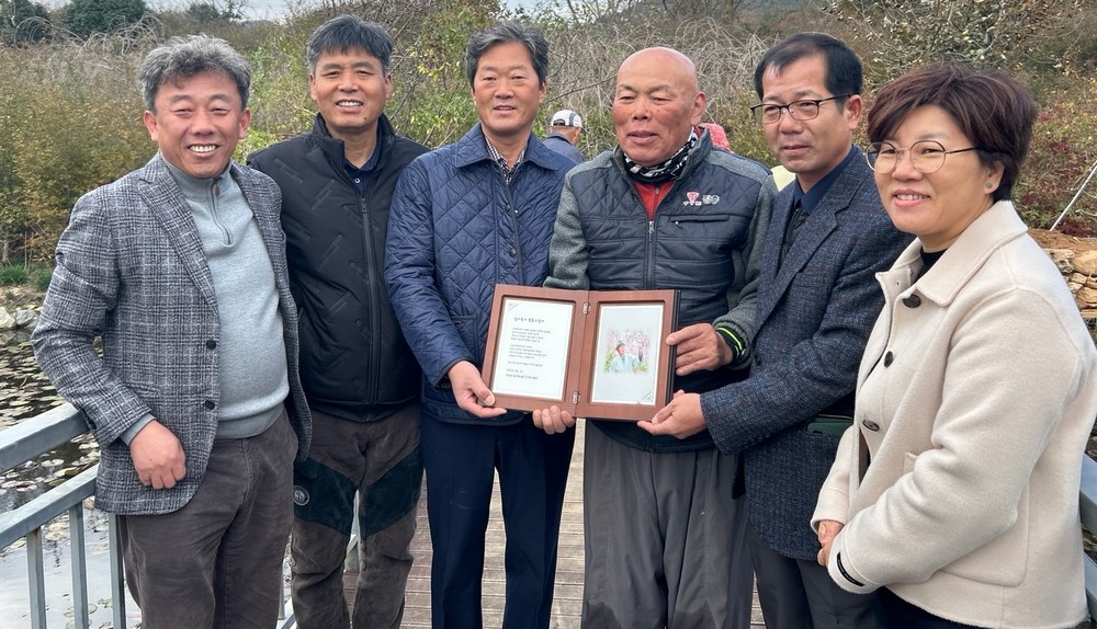 강진농수특산물 직거래사업단, 남미륵사에 감사패 전달