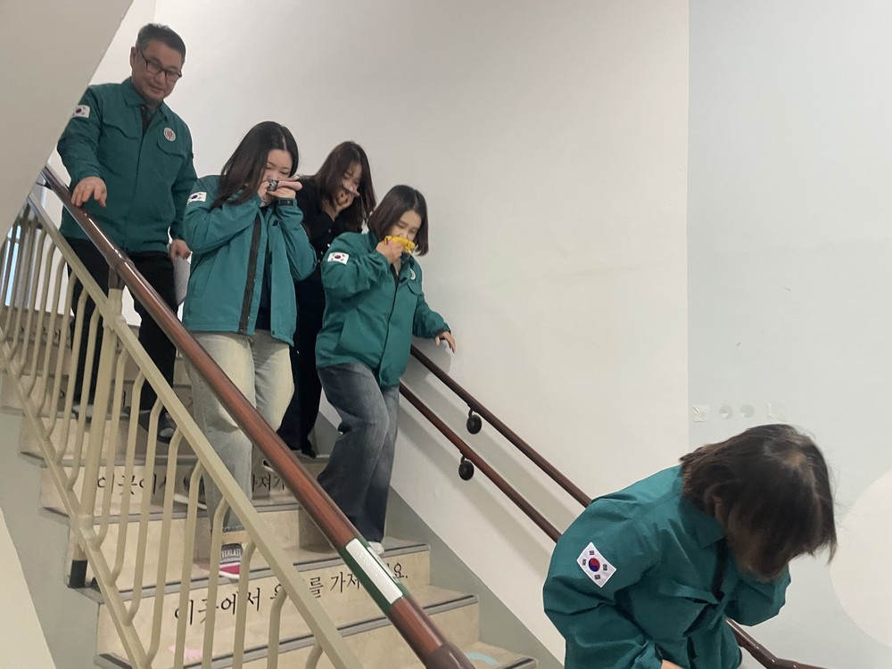 거제시육아종합지원센터, 연초119안전센터와 합동 소방 가상훈련 실시