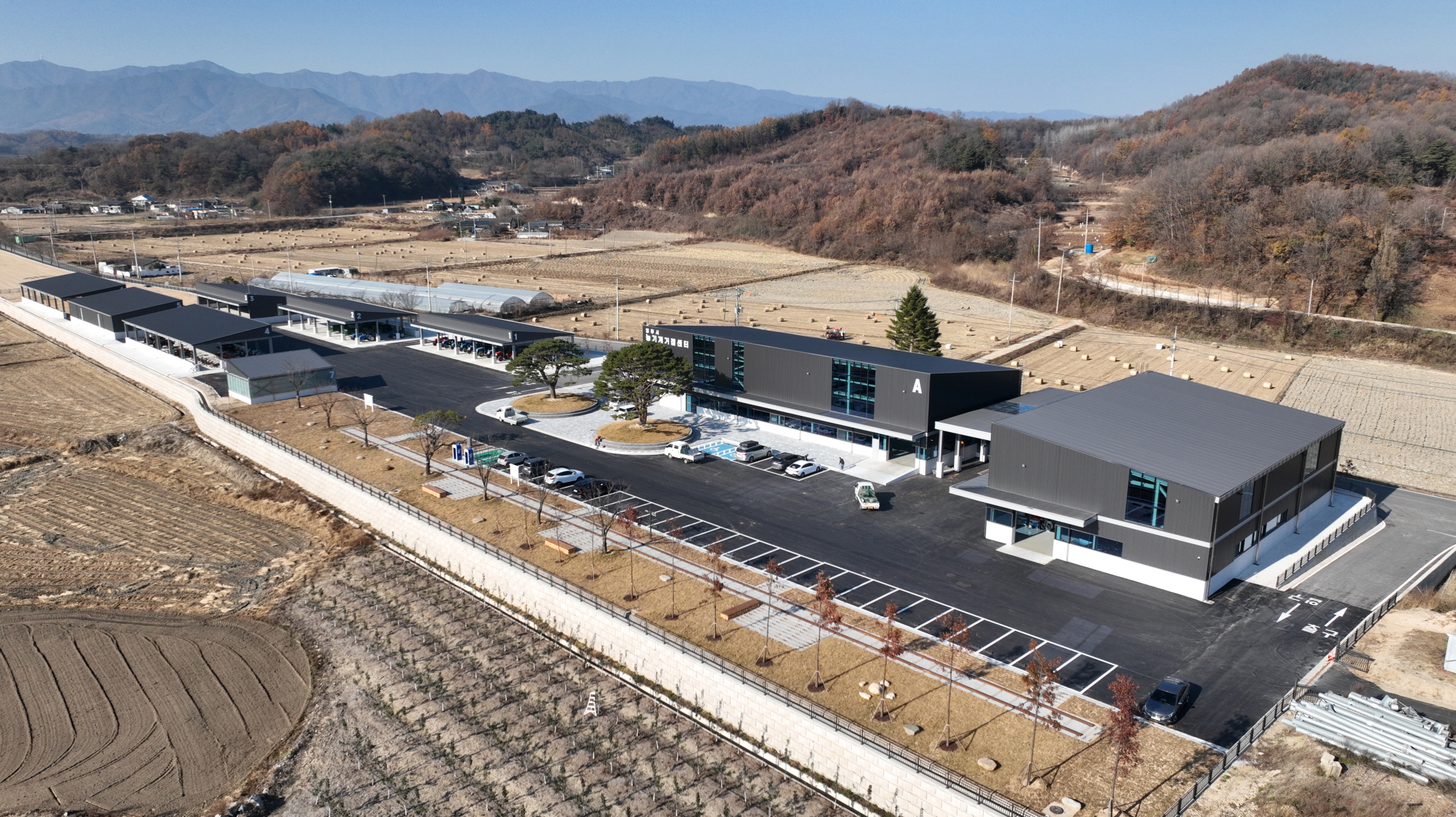 영주시, 농기계 거점센터 준공… 전국 최대 임대 기반 구축