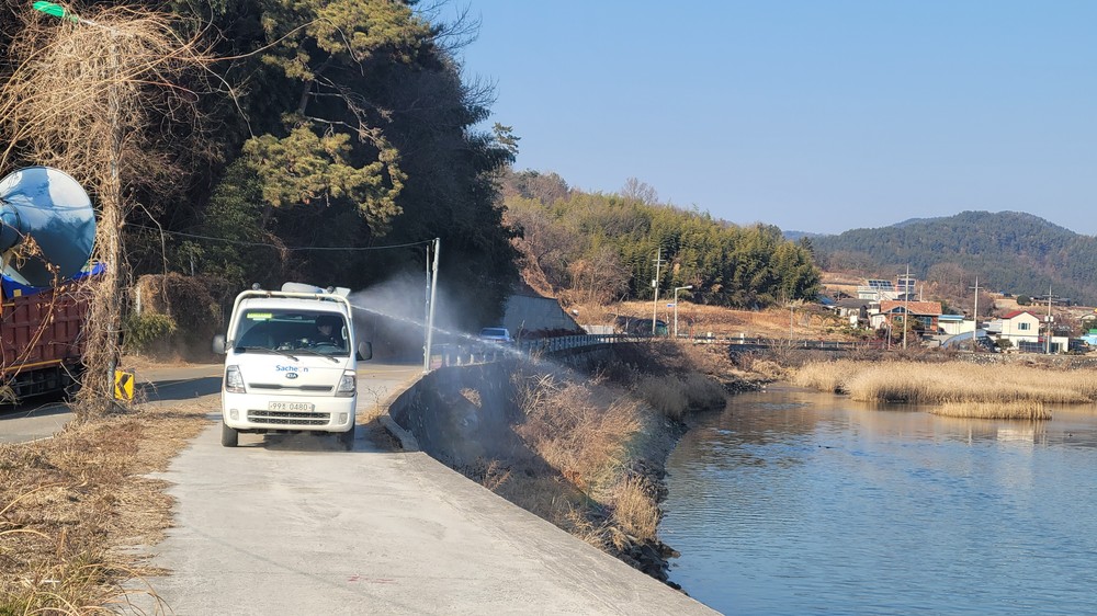 사천시, 고병원성 조류인플루엔자 차단 위해 가금농장 방사 사육 금지 행정명령 발령