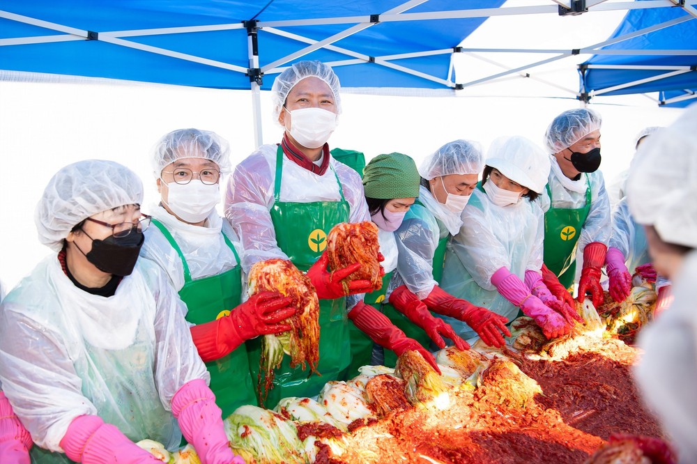 구미시, 새마을가족과 함께 '사랑의 김장나누기' 로 온기 전해
