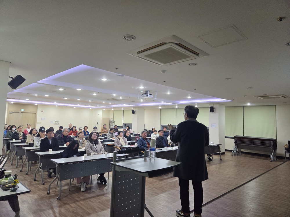 금산인삼고을도서관, 강창래 작가 초청 북토크 성료