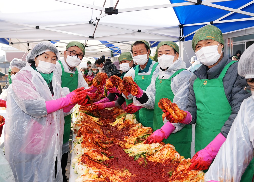 중앙동 새마을부녀회, ‘사랑의 김장 나누기’ 행사 개최