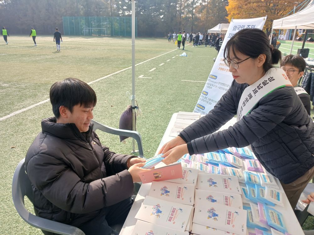 완주군, 외국인 계절근로자 상해보험 선제 도입