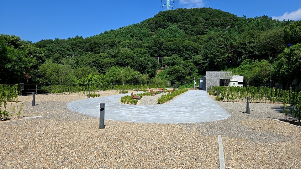 파주 ‘마장호수 휴 캠핑장’ 새 단장 마치고 운영 재개