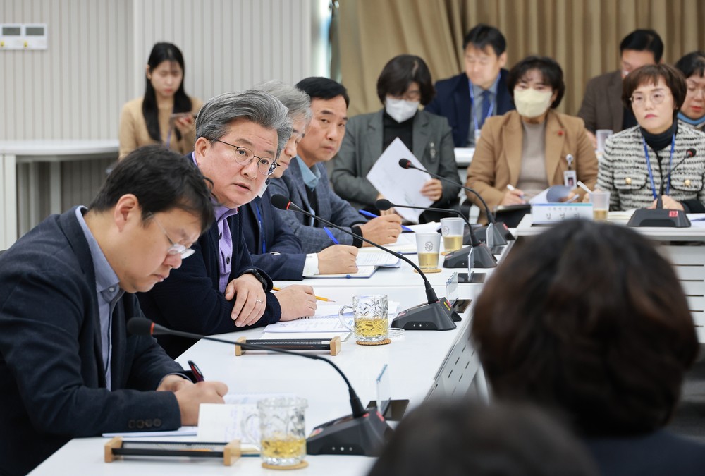 정용래 유성구청장 “비상계엄 1년 공직자 책무 상기”