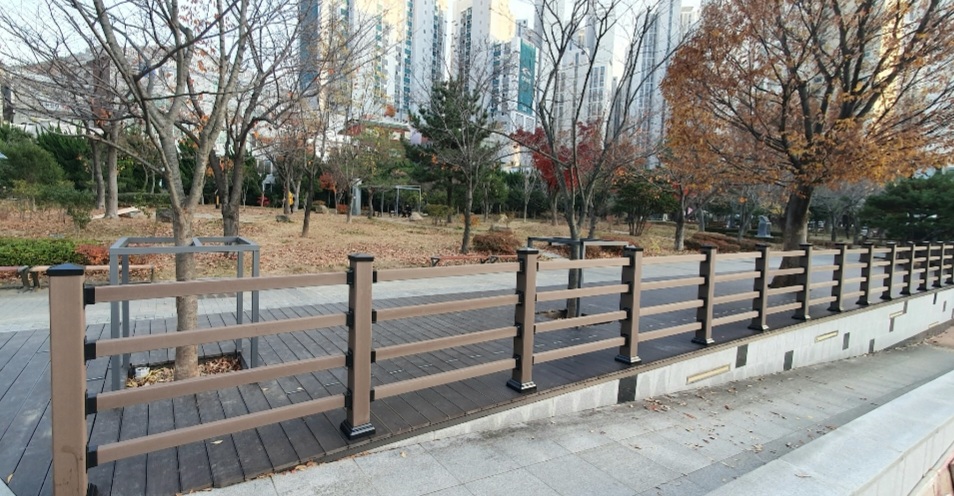 부산진구, 커피박 재활용한 친환경 데크 설치로 순환경제 실천