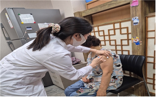 함안군, 12월에도 인플루엔자 환자 급증… 예방접종 서둘러야