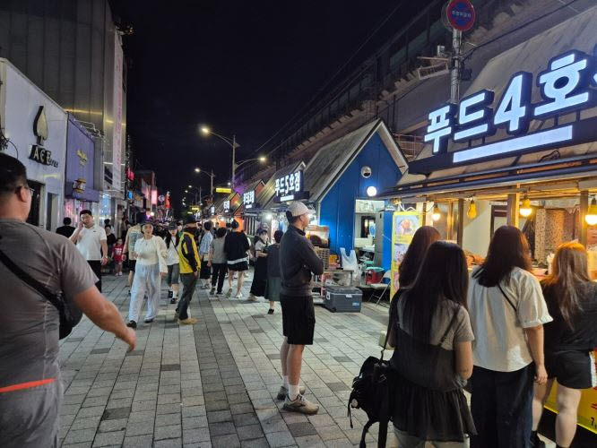 월드푸드스트리트, 보산동 상권 회복 견인 및 창업 사다리 역할 톡톡