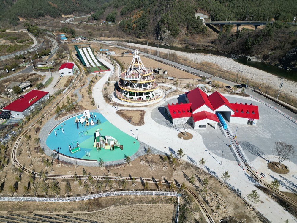 놀이‧체험‧공연 꽉 채운 풀코스 겨울여행 1번지 2025-2026 한겨울 분천산타마을 개장!