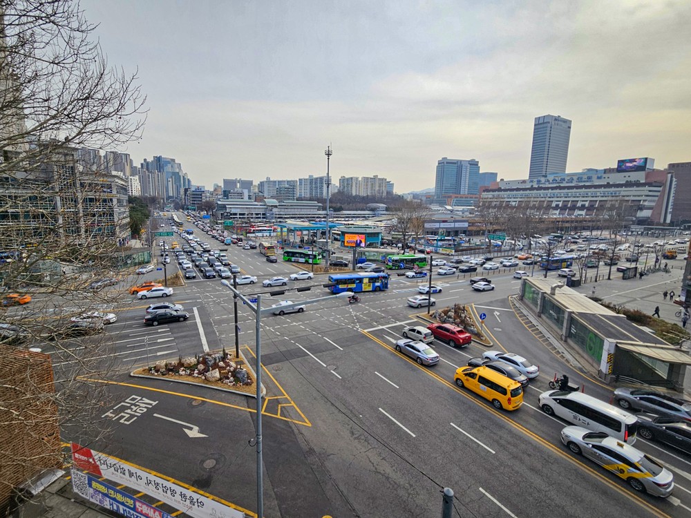 서초구, 고속터미널사거리 전방향 횡단보도 신설 완료