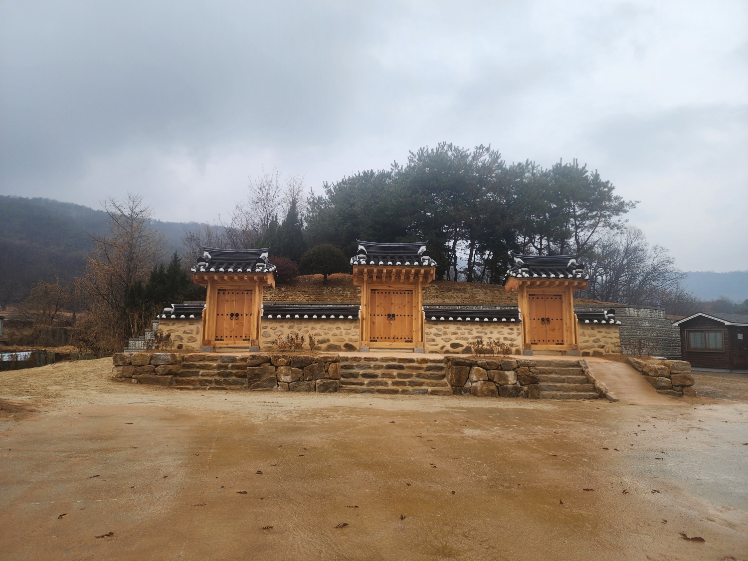 동두천시, 향토유산 『삼충단』 새 단장