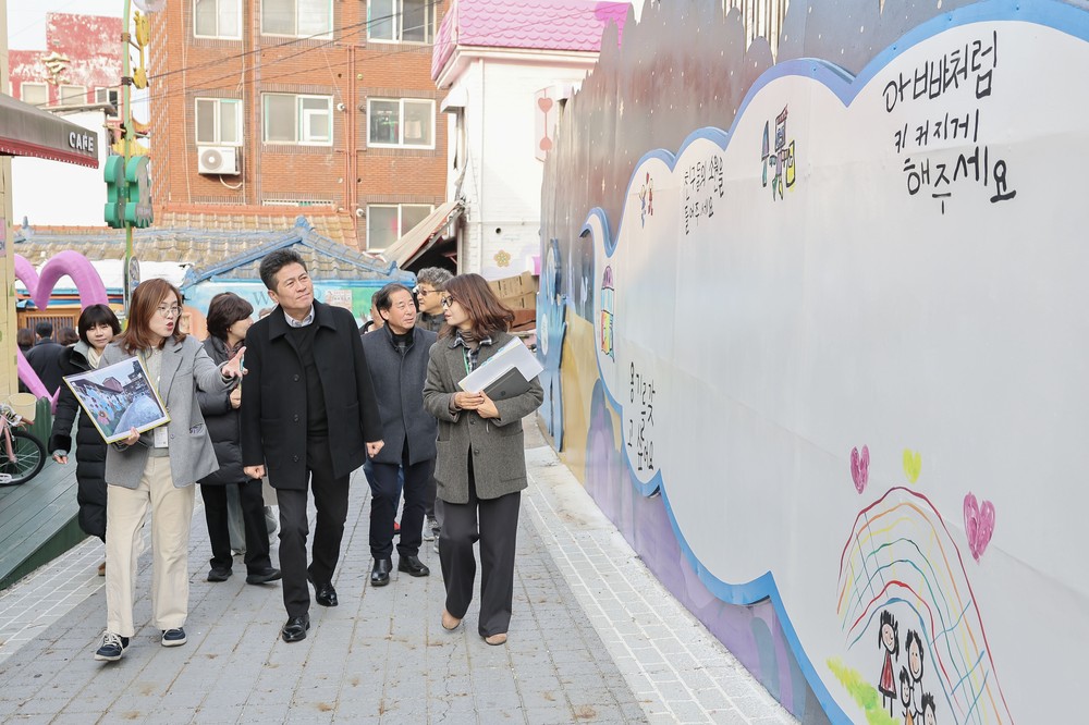 송월동 동화마을, 인천 넘어 수도권 대표 명소로!‥벽화 재단장 추진
