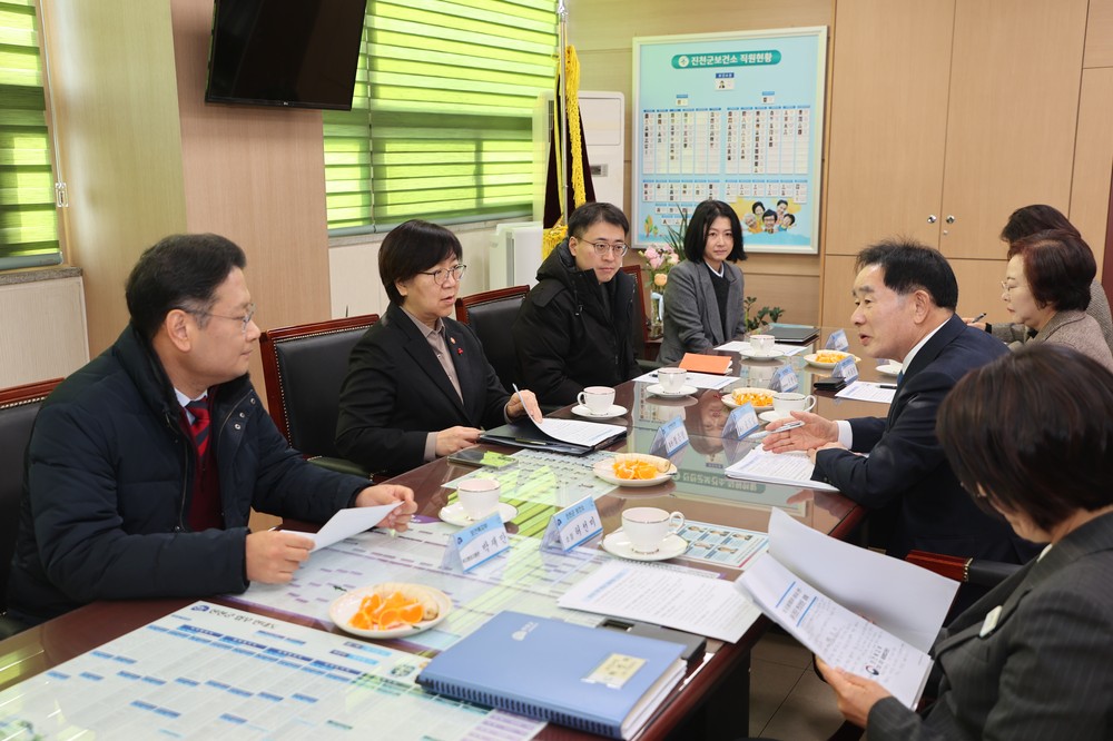 정은경 보건복지부 장관, 통합돌봄 현장 살피러 충북 진천군 찾아