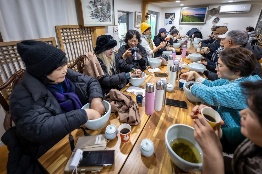 “차로 치유하는 겨울순천, 차(茶)오름 팸투어 개최”
