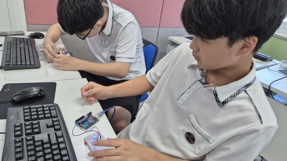 장수군, 전북대학교 생활과학교실과 협력해 중학생 SW 교육 운영