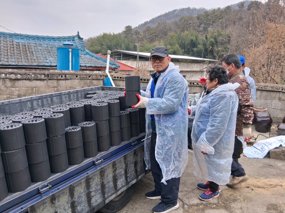 바르게살기운동 김천시 개령면위원회 연탄 봉사 활동