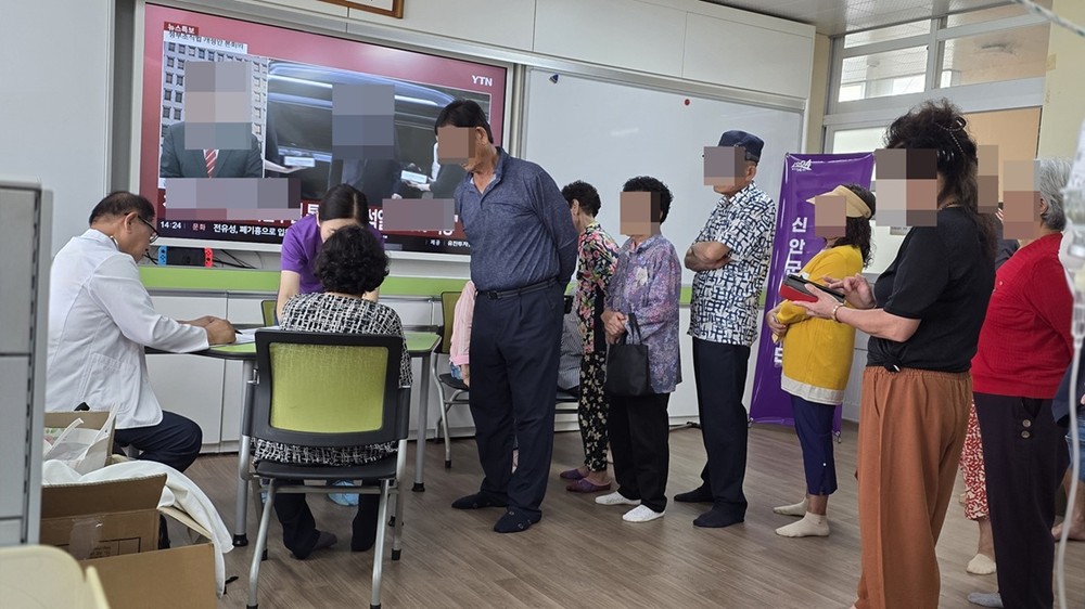 신안군 공립요양병원, 안좌면 찾아 '따뜻한 의료봉사' 펼쳐