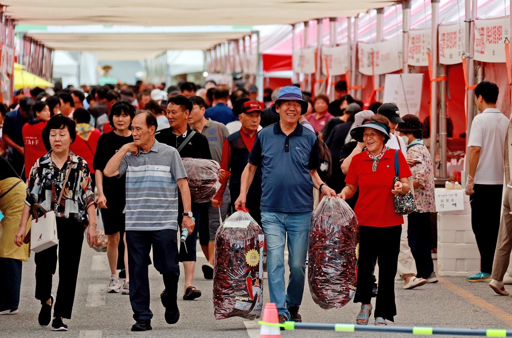 괴산군 대표축제, 왜 뜨거웠나…경제효과와 만족도 잡았다