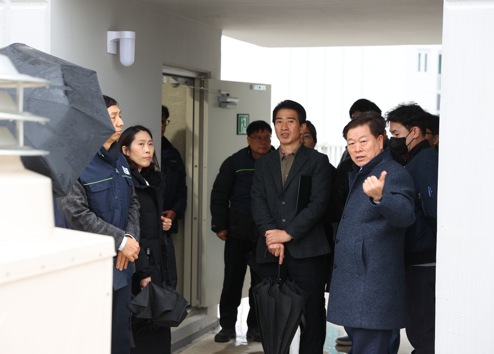 박승원 광명시장, 입주 앞둔 ‘광명소하신원아침도시’ 입주민과 함께 품질 직접 점검