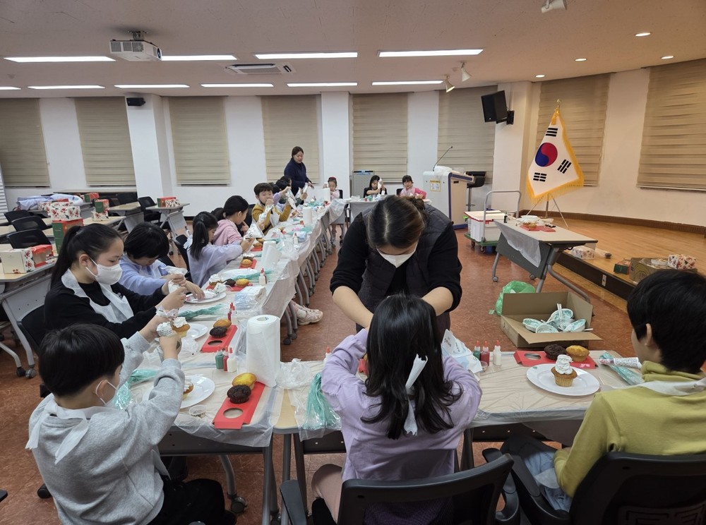 “봉화군청소년센터, 크리스마스 원데이 클래스 인기만점”