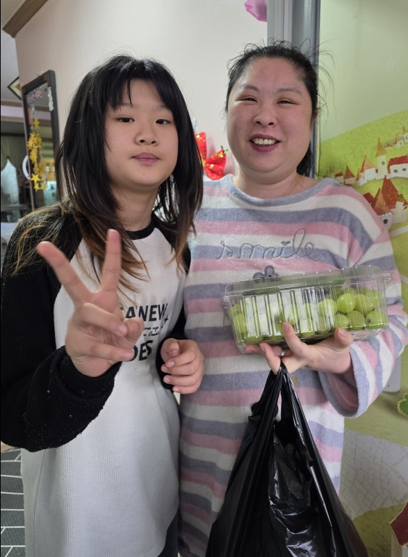 유기농 아이애농원 드림스타트 사례관리 대상가구에 샤인머스캣 후원