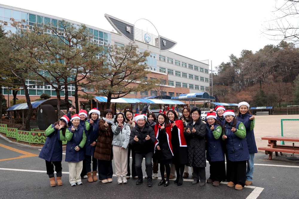 용인특례시, ‘현장 행정’ 초등학교 교통지도봉사 마무리