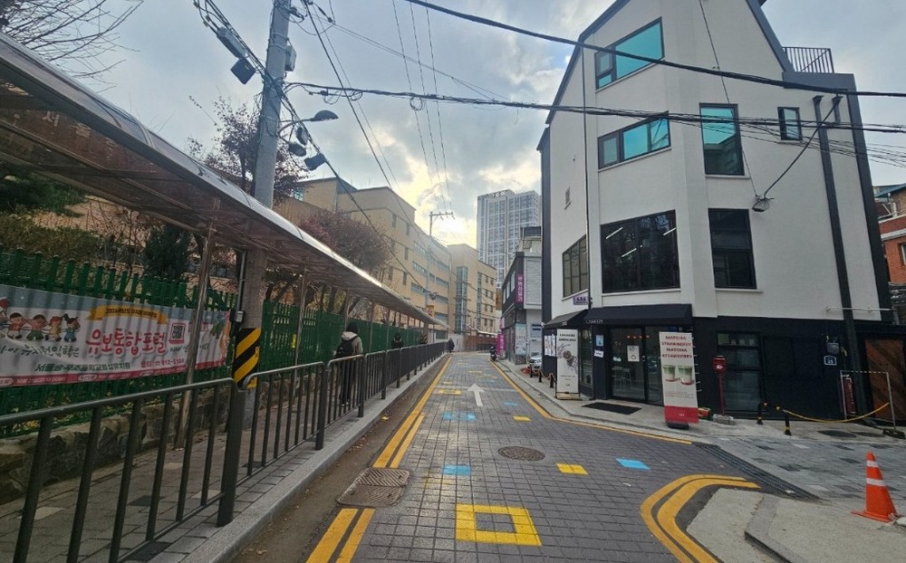 ‘아이들 안전 먼저’ 성북구, 학교 앞 캐노피 설치 완료