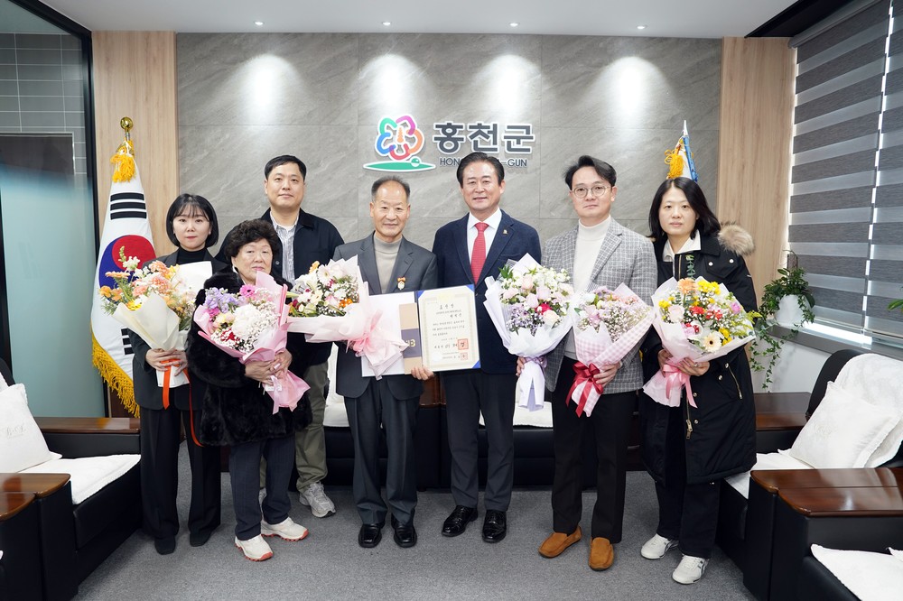 홍천군 정석신 씨, 국가상징 선양 공로로 대통령 표창