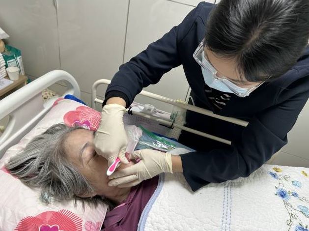 거동 불편 어르신 ‘구강 사각’ 메웠다…동대문구, 보건복지부 장관상 수상