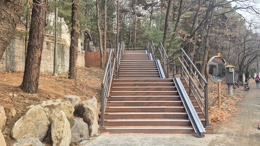 용인특례시 기흥구, 보라동 경관녹지 산책로 시설 교체