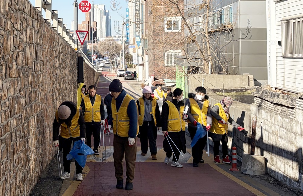 수원시 장안구 연무동, 마음샘정신재활센터와 함께 겨울 연말맞이 대청소 실시