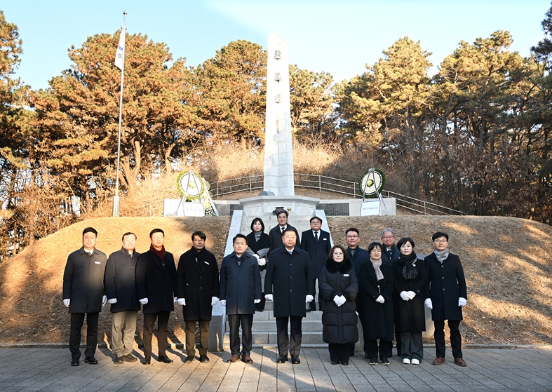 파주시, 2026 신년 현충탑 참배로 새해 시작