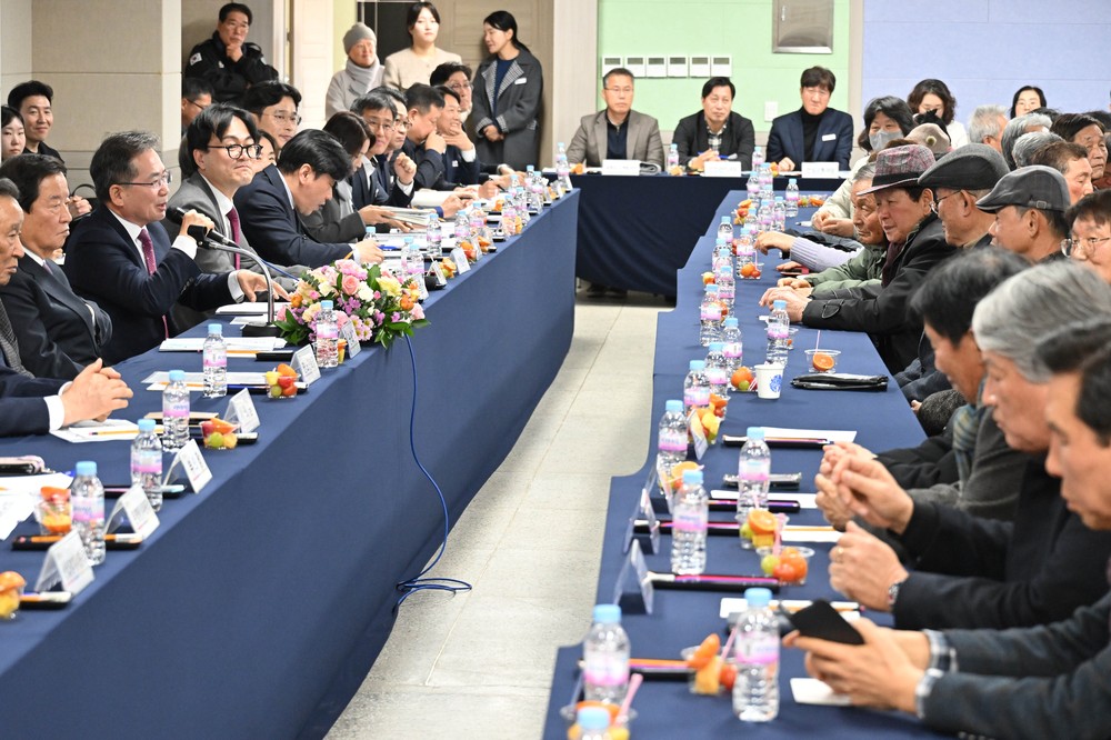 군위군 새해 소통 시작, 8개 읍면 순회 군민 공감대화 실시