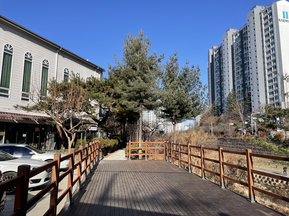 용인특례시 수지구, 풍덕천동 산책로·통학로 보행환경 정비 완료