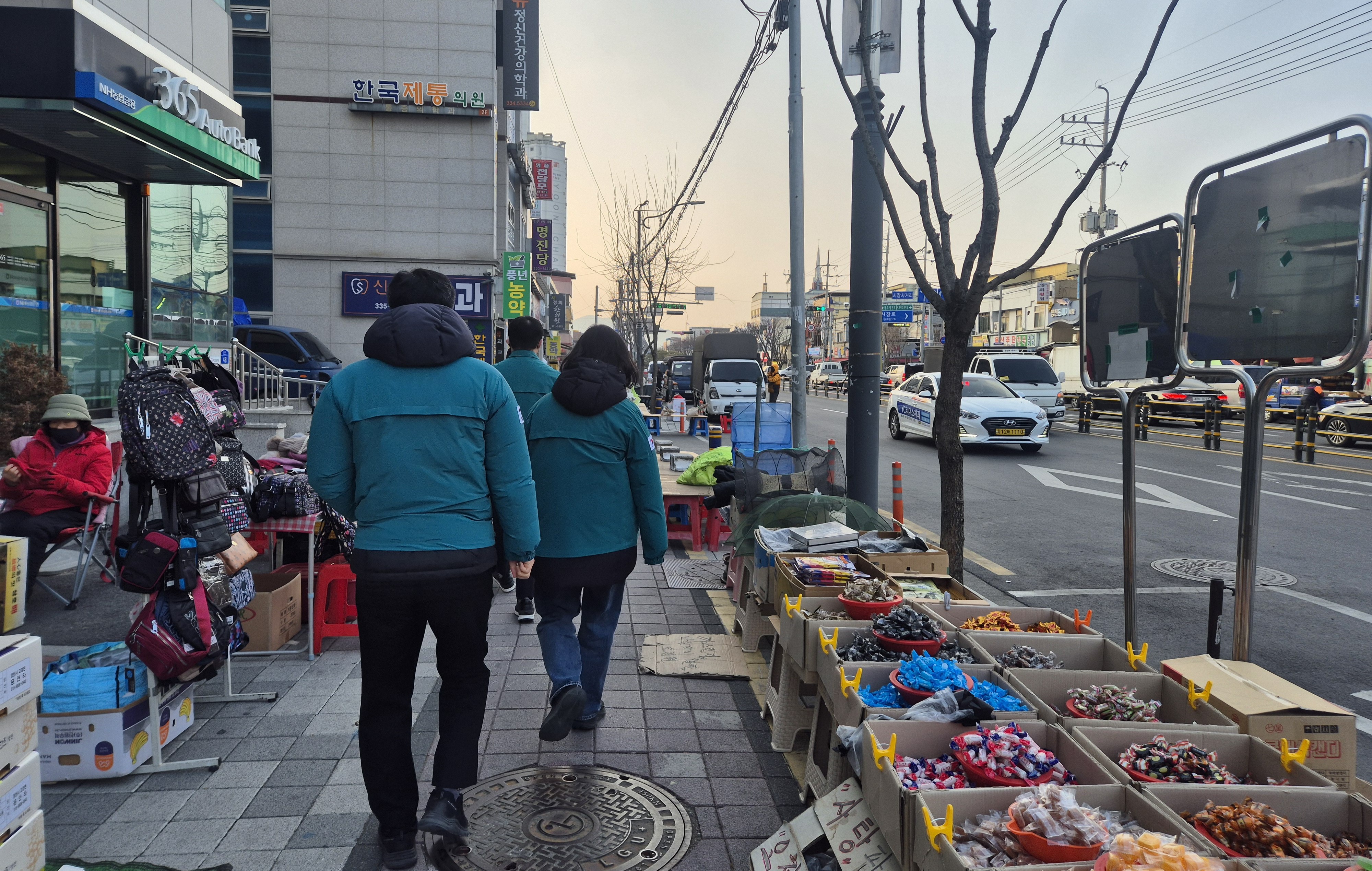 영천시, 영천공설시장 노점상 집중 계도·단속 실시