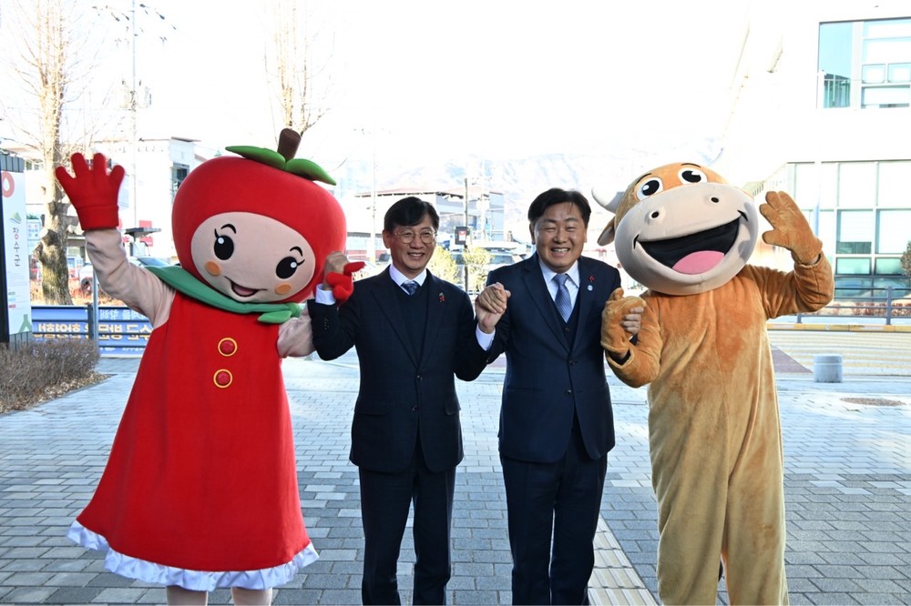 김관영 전북자치지사, 장수군 찾아 현장 중심 소통 행보 펼쳐