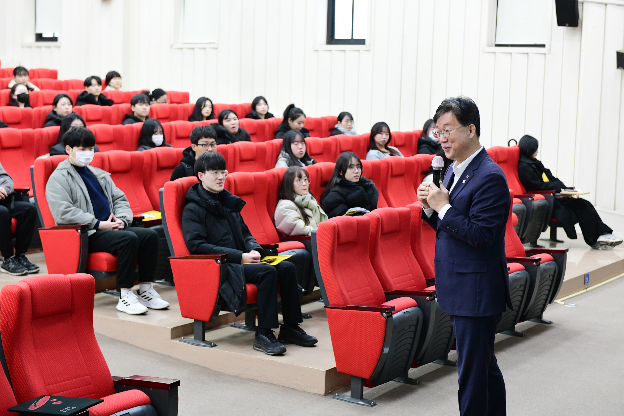 안산시, 청년인턴에 행정·직무 경험 제공… 취업 징검다리로