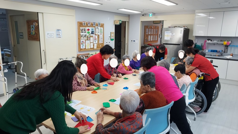 “돌봄에 돌봄을 더하다” 하동군, 요양보호사 처우개선..100명→1400명 전면 확대