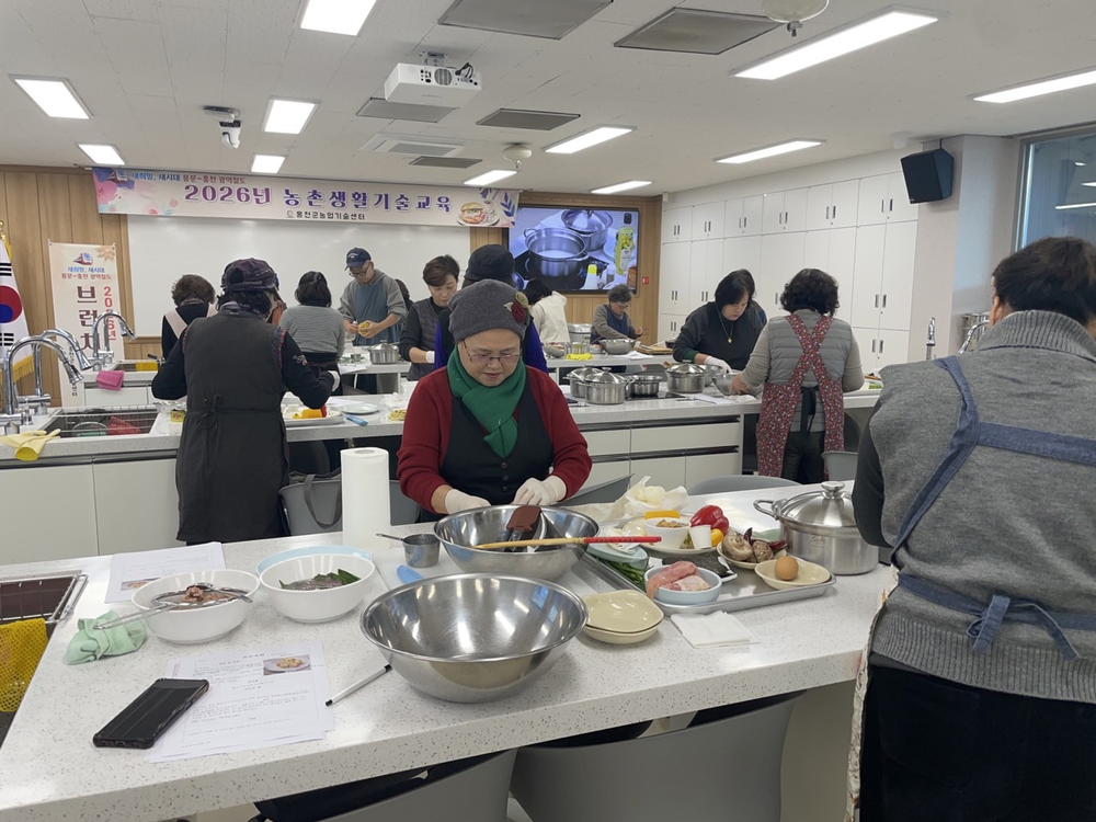 농촌에 배움의 봄바람… 홍천군, 생활 기술로 활력 더한다.