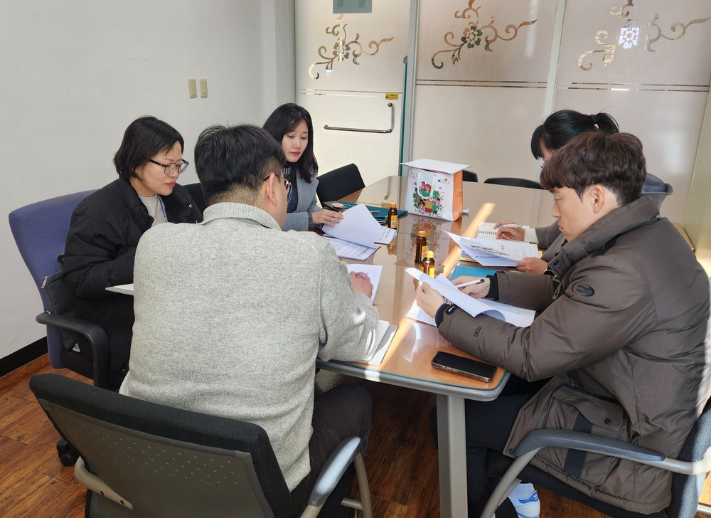 청도군 치매안심센터와 온누리복지관, 치매예방 프로그램 운영기관 선정 위한 회의 개최