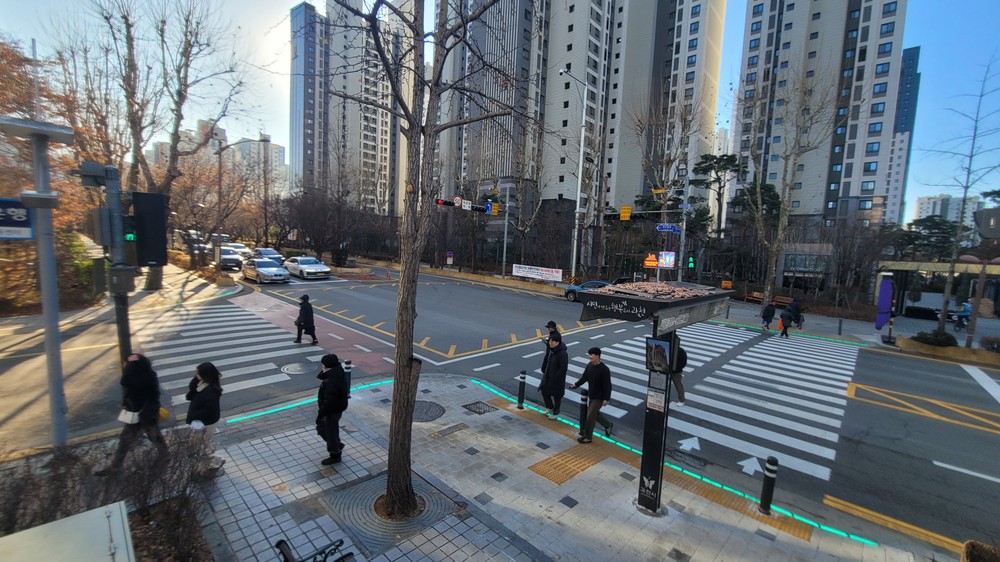 과천시, 코오롱삼거리 건널목에 ‘시차제 동시 보행신호’ 도입