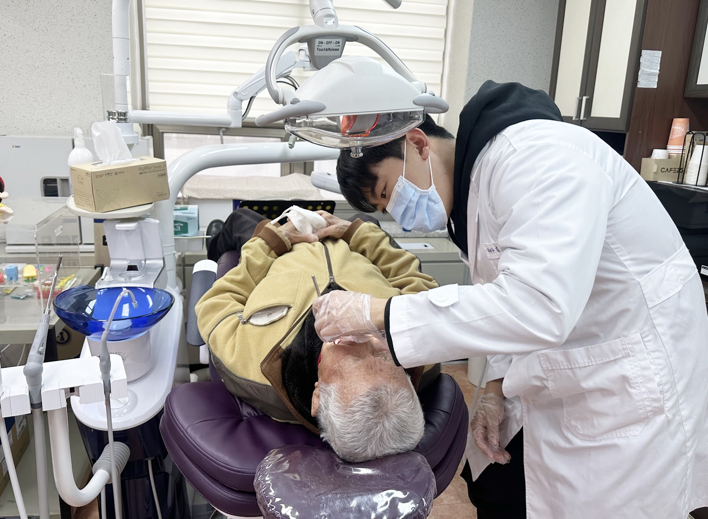 정읍시 보건소, 저소득층 어르신 의치·임플란트 비용 지원